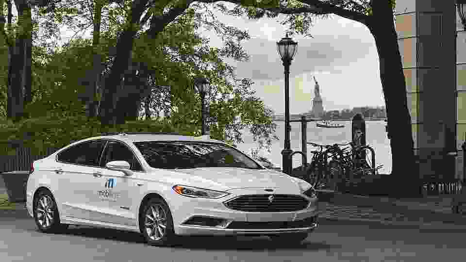 How Autonomous Vehicles Work: The Tech Behind Self-Driving Cars